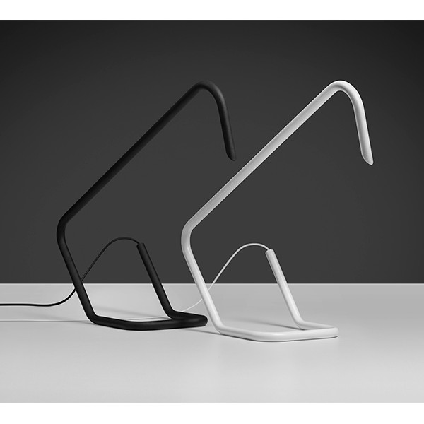 Černá stolní lampa Balance