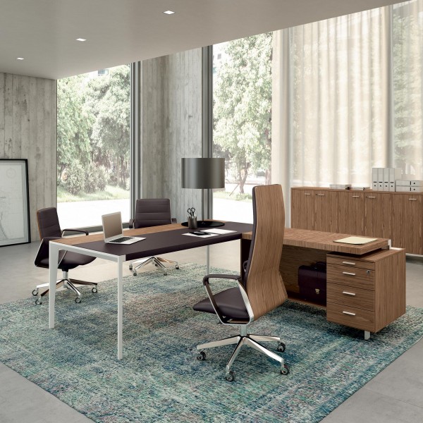 Wood veneer rectangular desk
